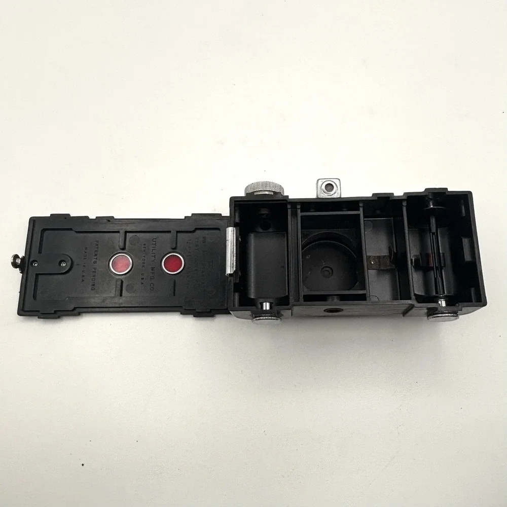 VINTAGE 1950s SPARTUS MINIATURE 35mm CAMERA UNTESTED.